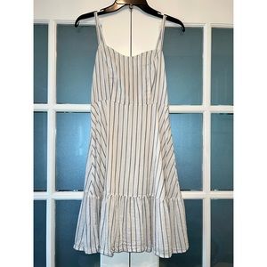 OLD NAVY WHITE WITH BLUE STRIPES SUNDRESS 🤍⚓️